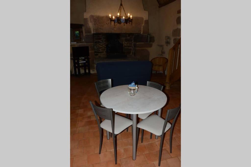 Gite 3 Personnes, Possibilite Table D'Hotes Le Soir Treduder Exterior photo