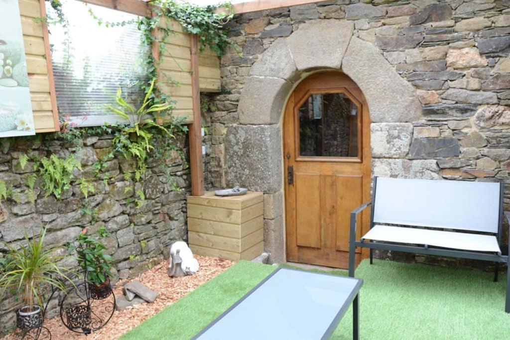 Gite 3 Personnes, Possibilite Table D'Hotes Le Soir Treduder Exterior photo